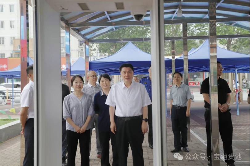 馬勝利督導(dǎo)檢查中考備考工作
